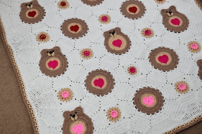 Be my Valentine Bear crochet blanket pattern