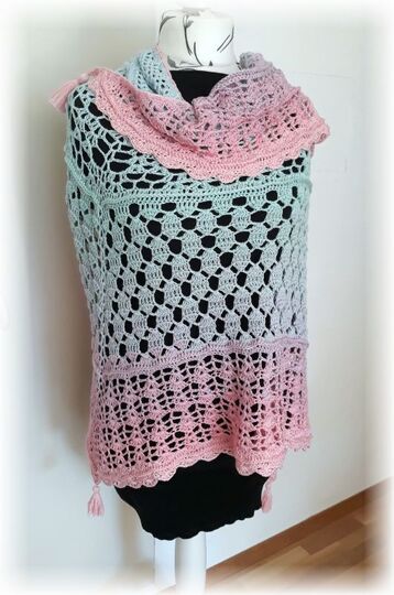 Häkelanleitung großes flaches Tuch Fantasia