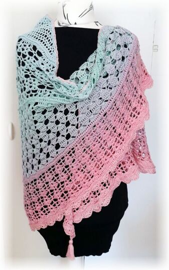 Häkelanleitung großes flaches Tuch Fantasia