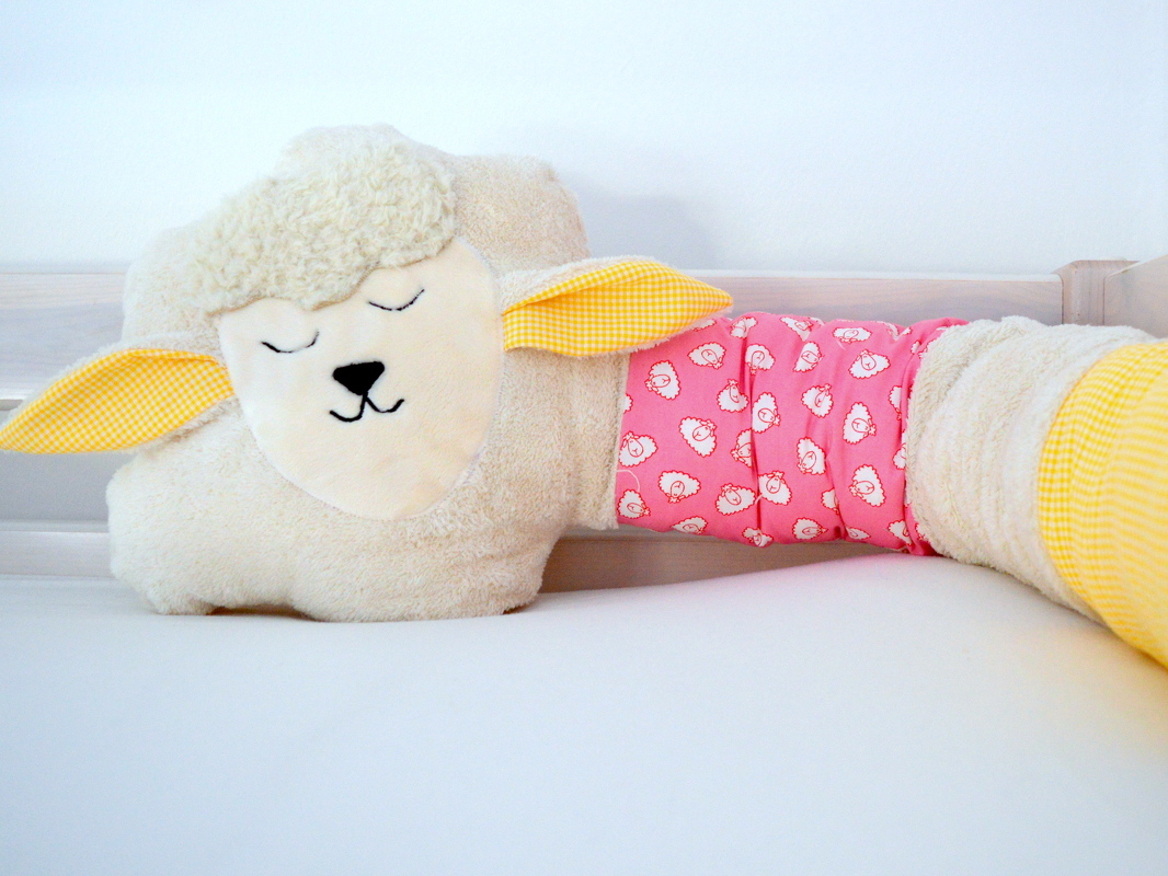 Nähanleitung Bettschlange Schaf Moni