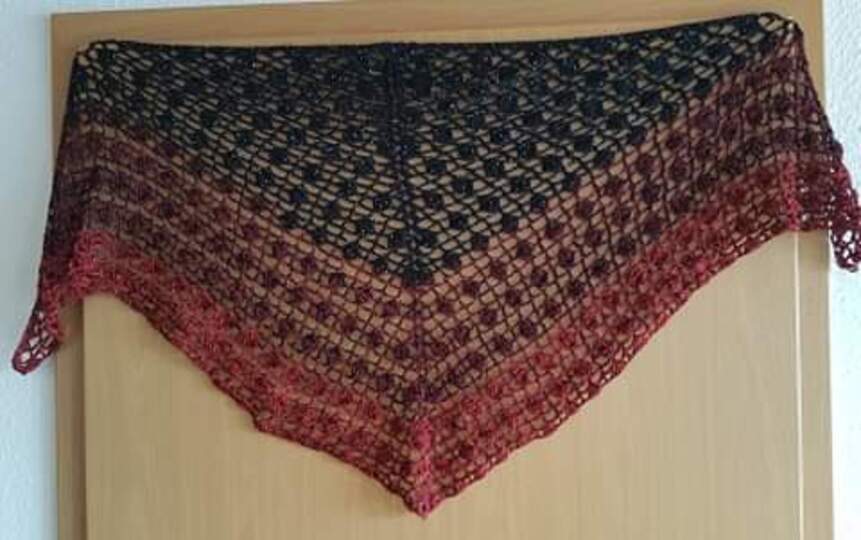 Tuch Holly häkeln Häkeltuch Dreieckstuch Schultertuch