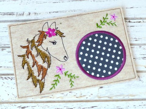 Stickdatei Untersetzer Pferd 13x18cm und 13x20cm