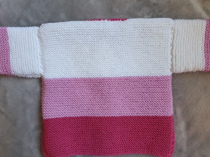 Strickanleitung Babyjäckchen mit Häkelkante Größe 56/62