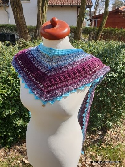 Knickie - der flotte Schal mit Knick