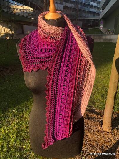 Knickie - der flotte Schal mit Knick