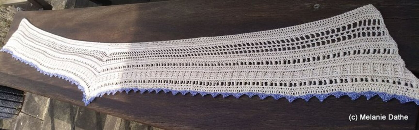 Knickie - der flotte Schal mit Knick