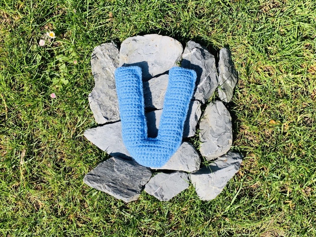 Buchstabe V Häkelanleitung