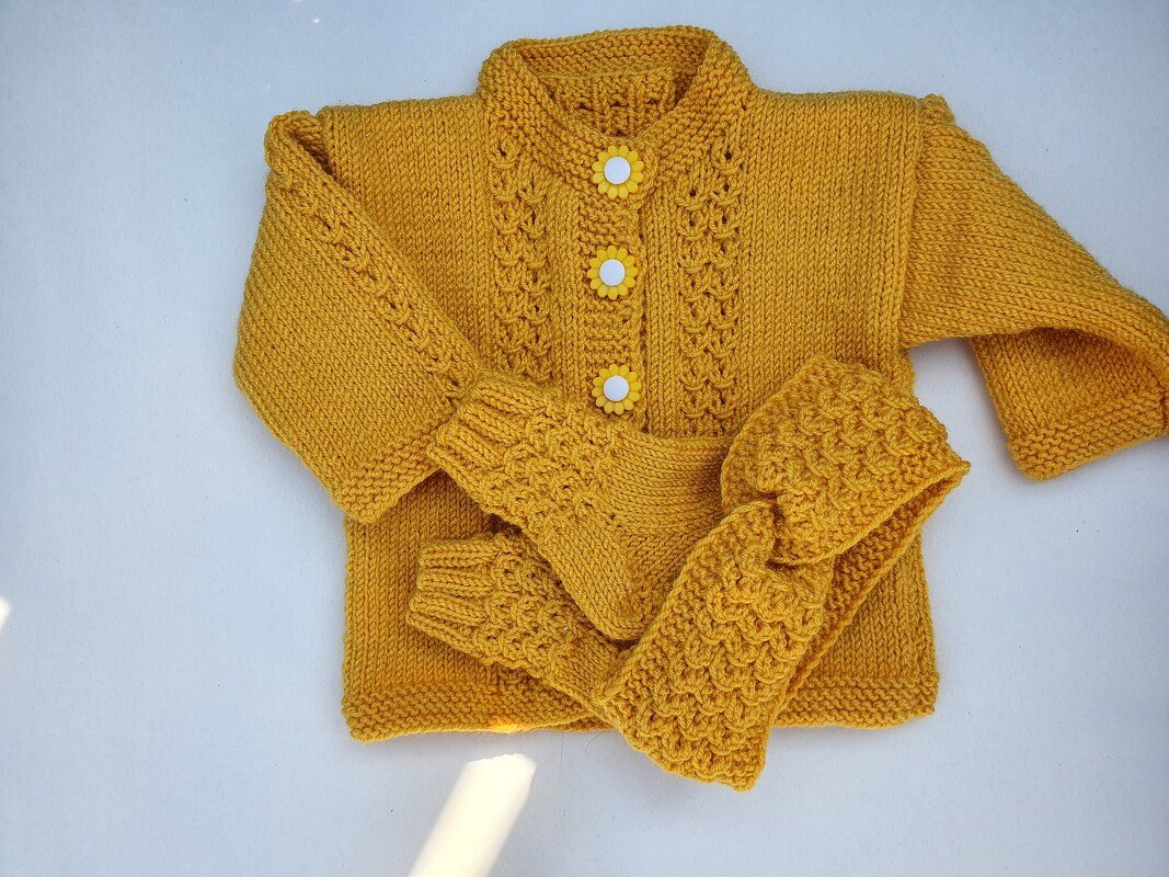 Strickanleitung Babygarnitur Jacke, Stirnband, Socken