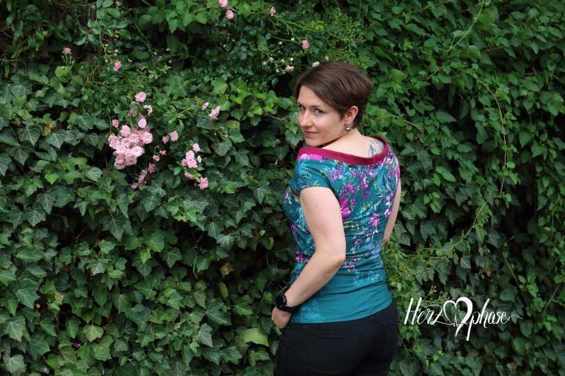 Schnittmuster Raglan Shirt mit Wickelausschnitt Damen Gr. 34-46