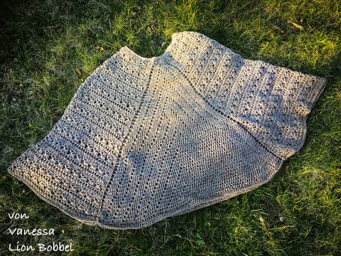 Anleitung: Poncho "Blütenmeer"