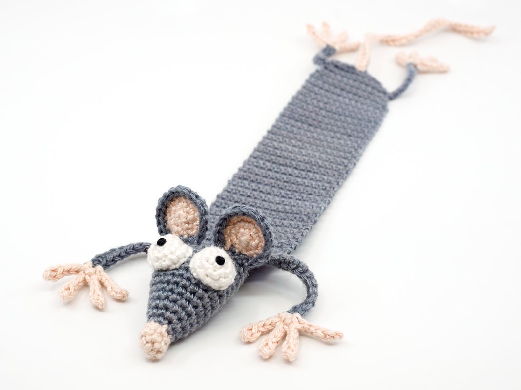 Amigurumi Crochet Bookrat Bookmark - Image 6
