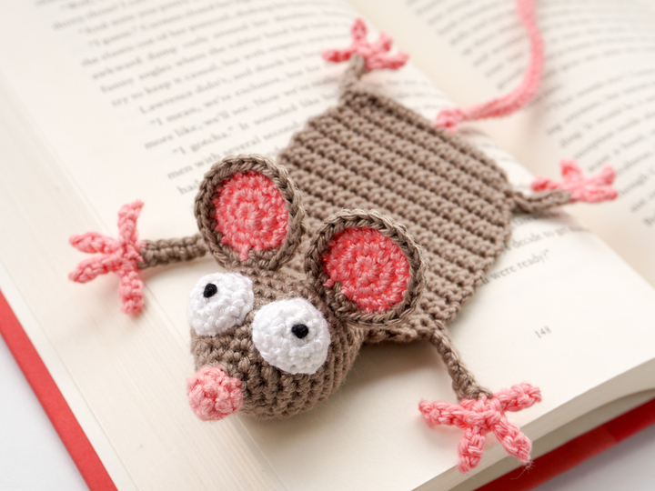 Amigurumi Crochet Mouse Bookmark