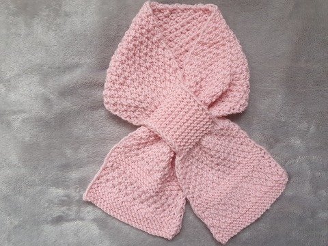 Strickanleitung Babyschal mit Einsteckschlaufe im großen Perlmuster!