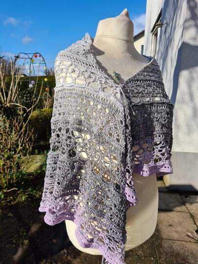 Tuch Judith häkeln Häkeltuch Dreieckstuch Schultertuch