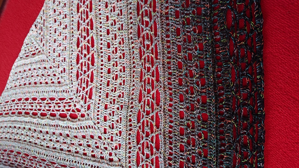 Tuch Judith häkeln Häkeltuch Dreieckstuch Schultertuch