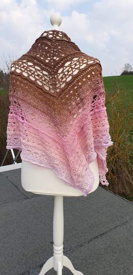 Tuch Judith häkeln Häkeltuch Dreieckstuch Schultertuch