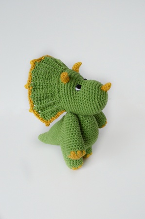 Dinosaur triceratops crochet pattern
