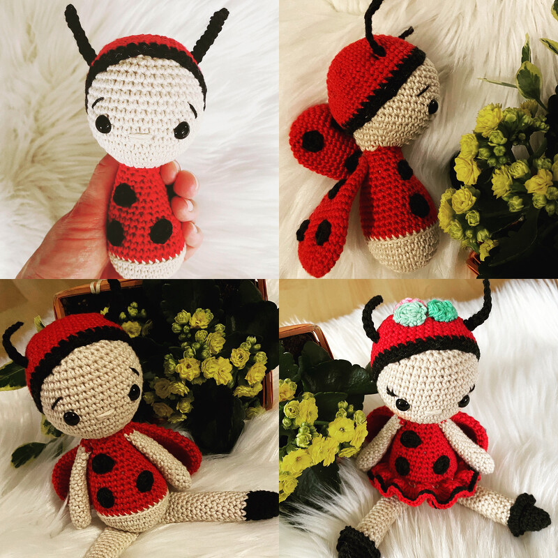 Gehäkelter Marienkäfer Amigurumi mit rotem Körper und schwarzen Punkten auf weißem Plüsch, umgeben von gelben Blüten.