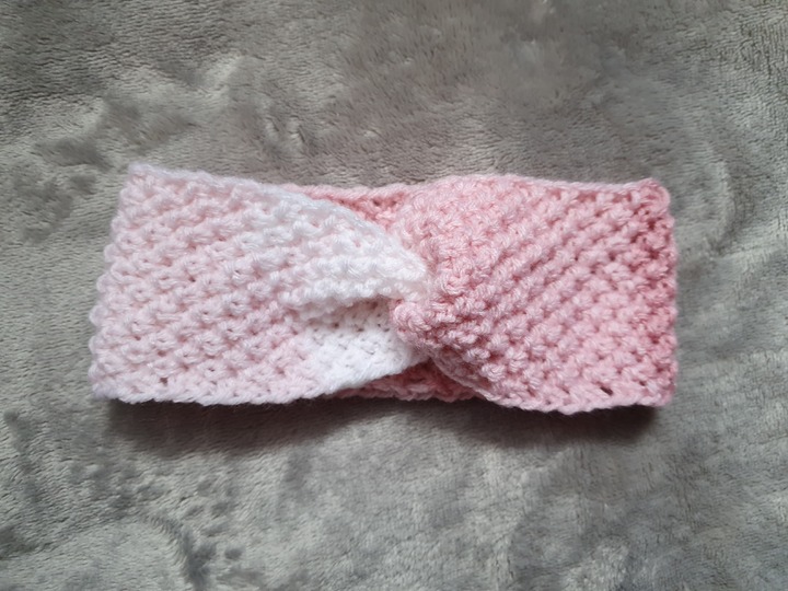 Strickanleitung Babysöckchen und Stirnband im doppelten Perlmuster Größe 62/68!