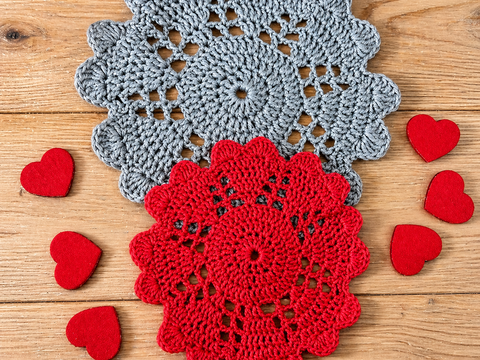 Häkelanleitung für das schöne "Herz" Deckchen