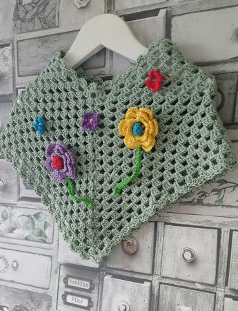 Crochet girls poncho pattern
