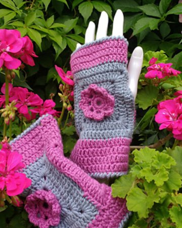 Crochet fingerless glove pattern