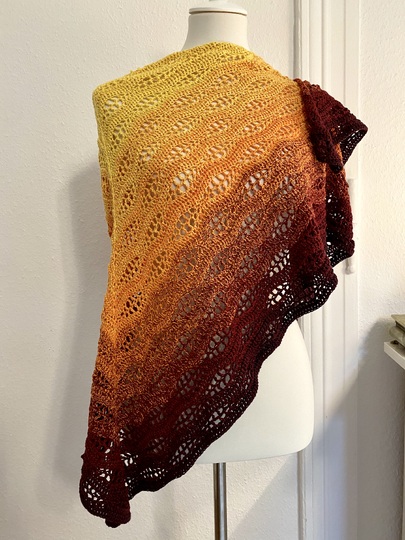 Häkelanleitung für schönes „Happywave” Dreieckstuch