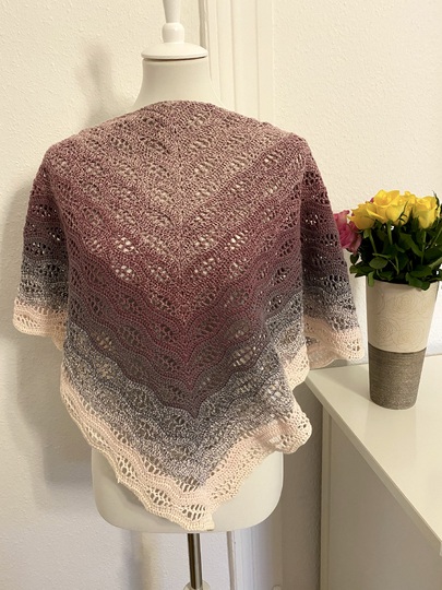 Häkelanleitung für schönes „Happywave” Dreieckstuch