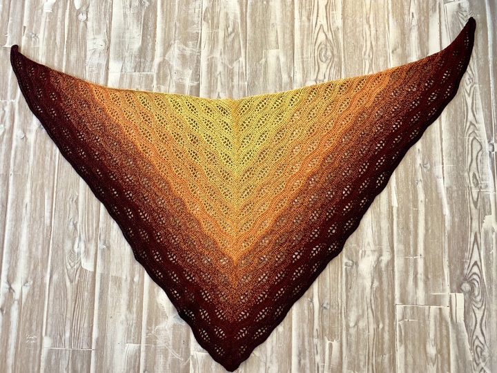 Häkelanleitung für schönes „Happywave” Dreieckstuch