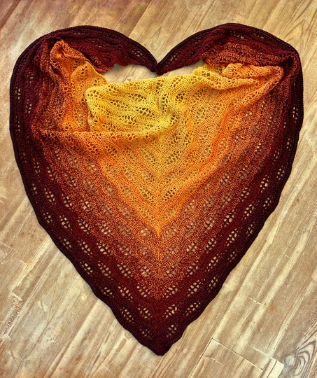 Häkelanleitung für schönes „Happywave” Dreieckstuch