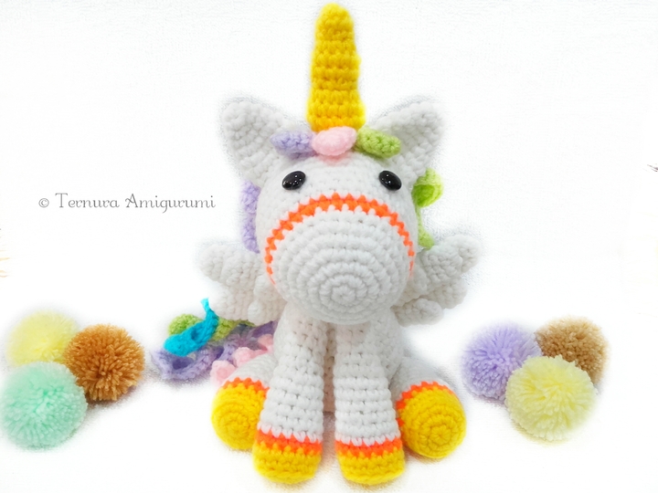 Häkelanleitung kleines Einhorn PDF Deutsch- English- Dutch Ternura Amigurumi