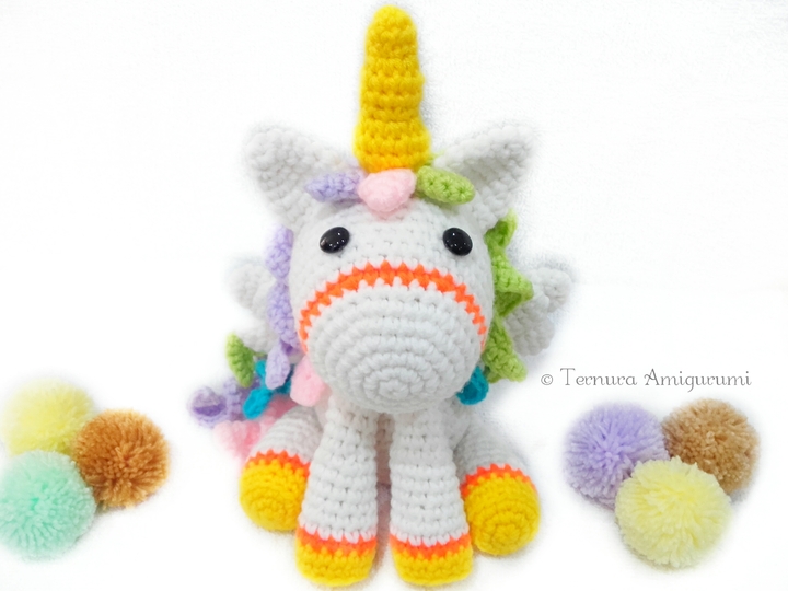 Häkelanleitung kleines Einhorn PDF Deutsch- English- Dutch Ternura Amigurumi