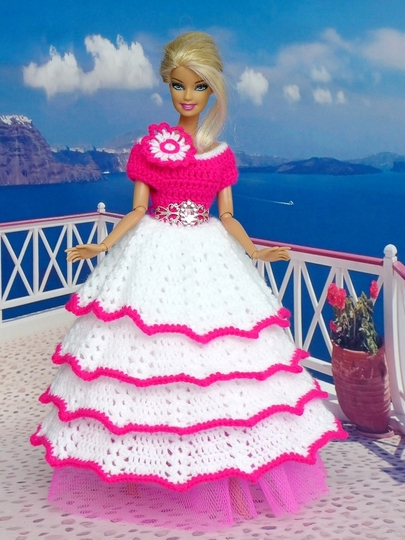 Fantastic princess dress for little fashion dolls