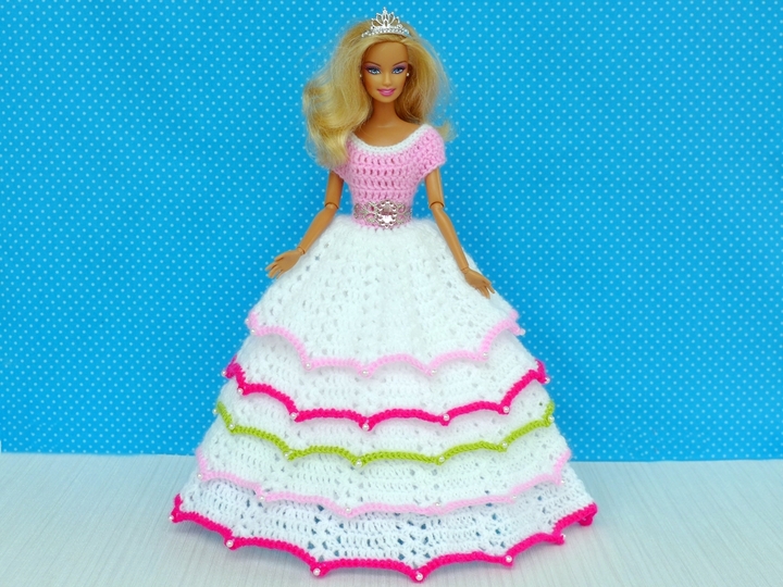 Fantastic princess dress for little fashion dolls