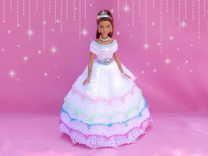 Fantastic princess dress for little fashion dolls