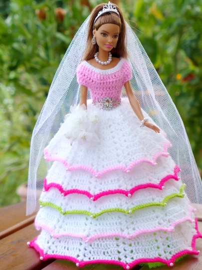Fantastic princess dress for little fashion dolls