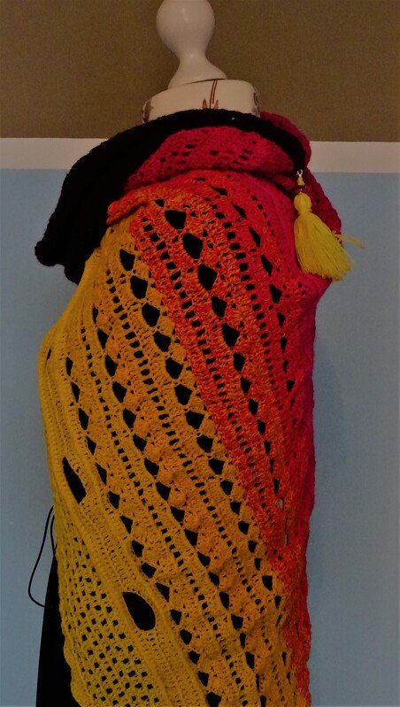 Das etwas andere Dreieckstuch "Nicki"