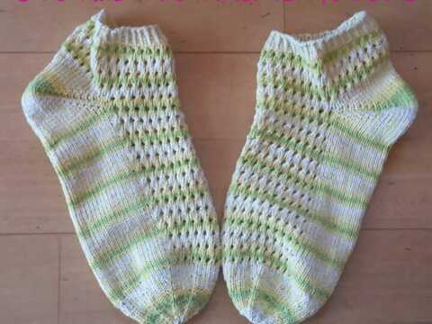 Lochmuster für Sommersocken