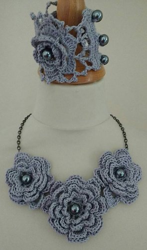 Crochet Necklace and cuff pattern
