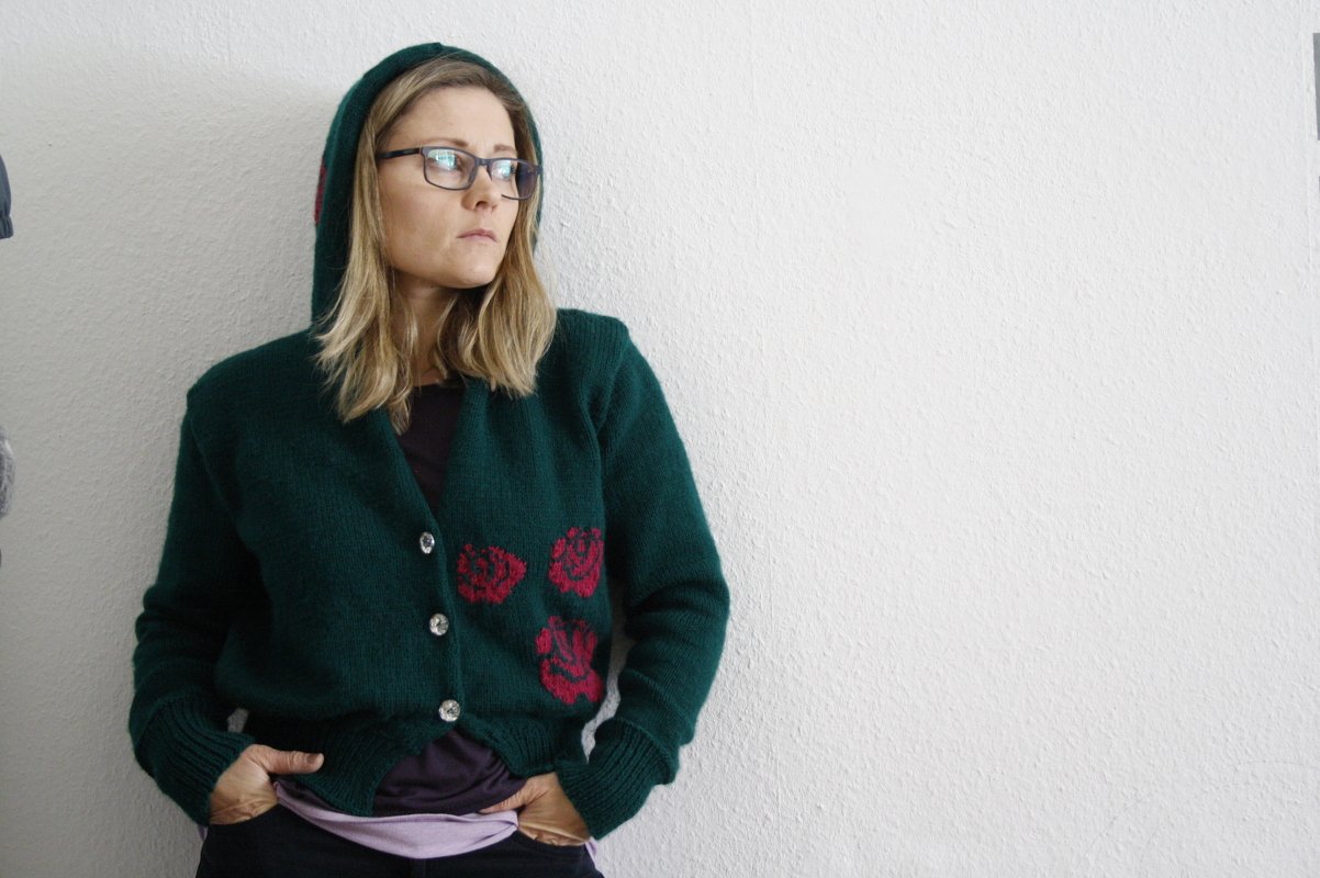 Anleitung Sportliche Jacke für Ladys, mit Kapuze und Blumen - Bild 4