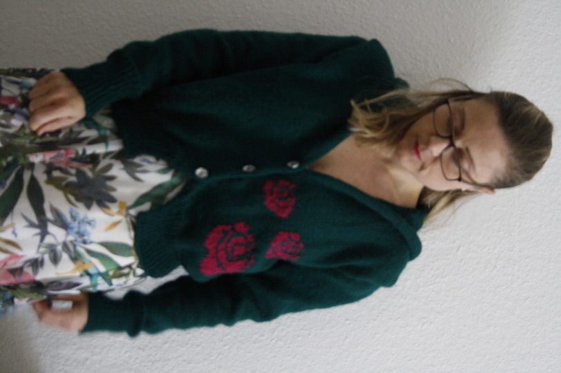 Anleitung Sportliche Jacke für Ladys, mit Kapuze und Blumen