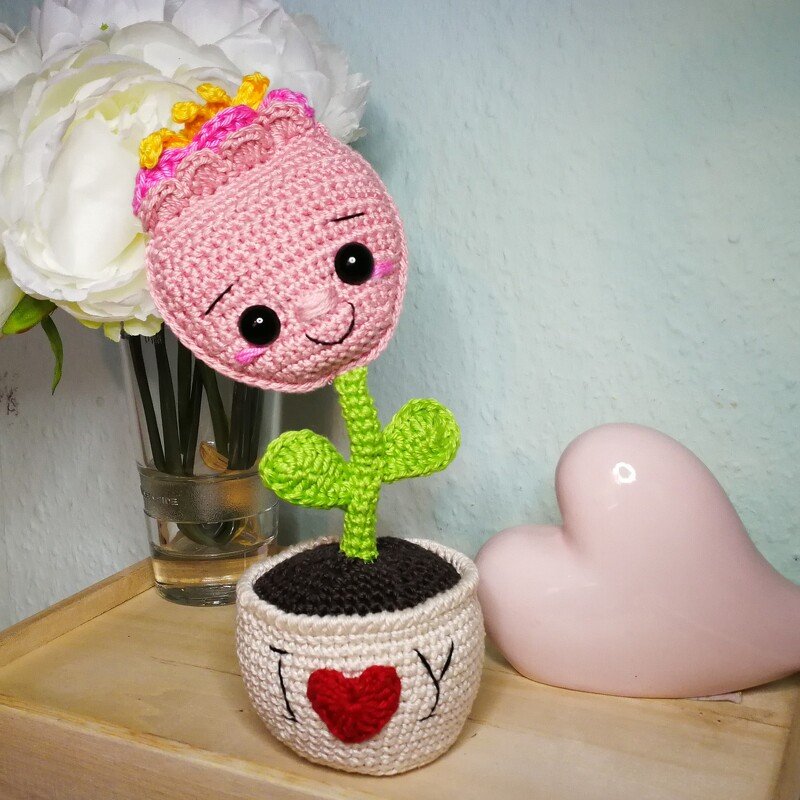 Petunia, the sweet crochet flower - Image 11