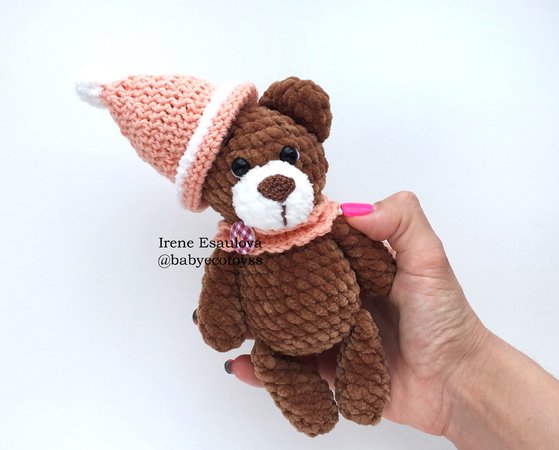 Bernat Blanket Yarn Stuffies + How to Crochet the Tiny Bear Hat 