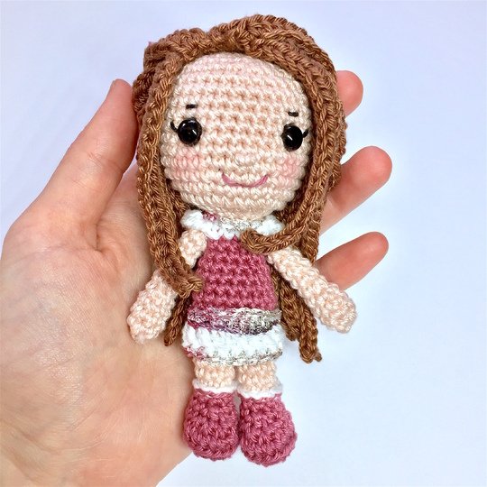 Anleitung für gehäkelte Puppe: Kathy Leya