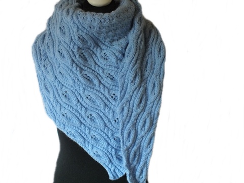 Strickanleitung Dreieckstuch asymmetrisch Blätterzopf