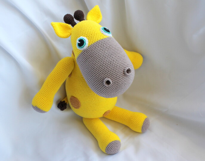 Giraffe häkeln – Dieter, die große Giraffe mit Flecken (DE & EN)