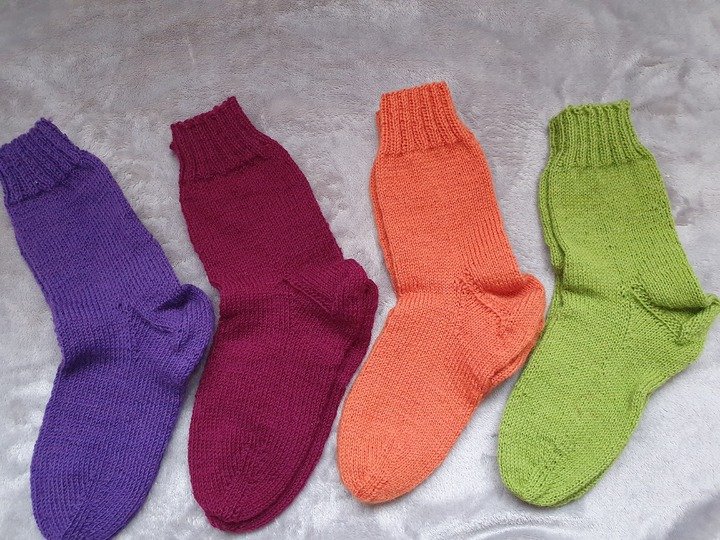 Strickanleitung für Damensocken Größe 38-40