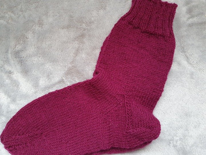 Strickanleitung für Damensocken Größe 38-40