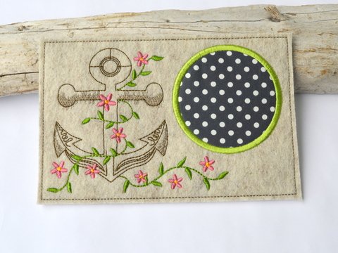 Stickdatei Untersetzer Anker mit Blumen MugRug 13x18cm und 13x20cm