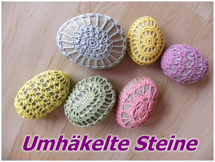 Umhäkelte Steine